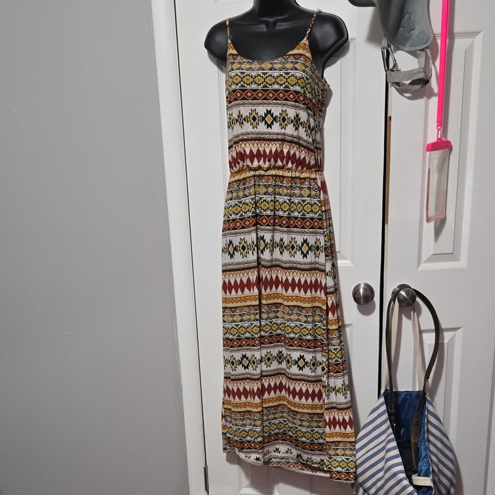 Bobbie Brooks Multicolor Patterned Midi Dress